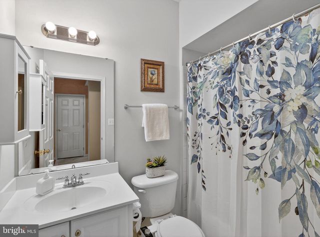 16636 BARGE CIR, Woodbridge, VA 22191