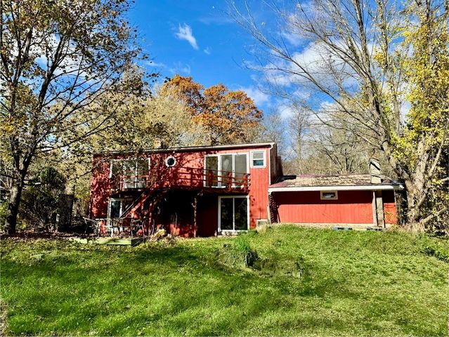 801 Newton Road, Vernon, VT 05354