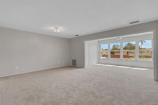 223 BUTTONWOOD CIRCLE 223, Seminole, FL 33777