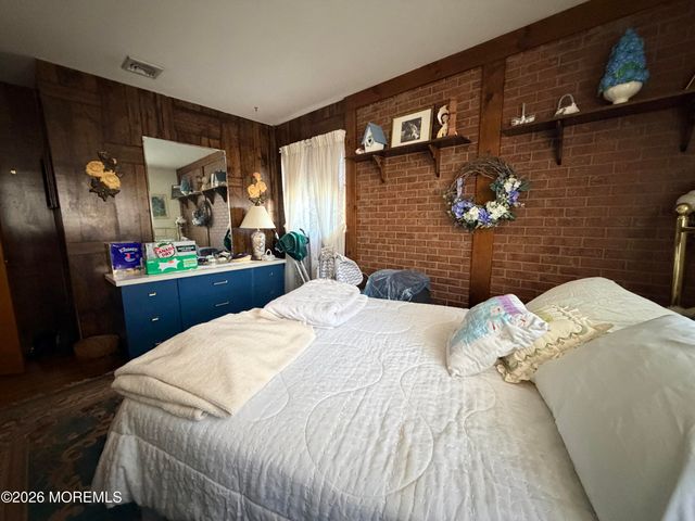 51 Adams Street, Edison, NJ 08820