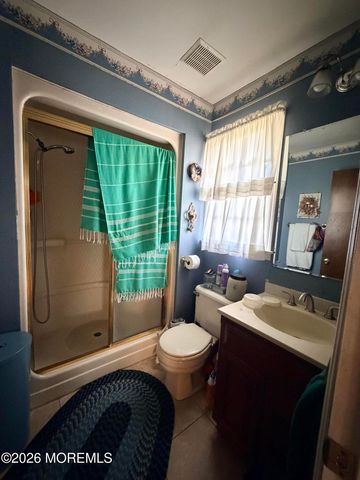 51 Adams Street, Edison, NJ 08820