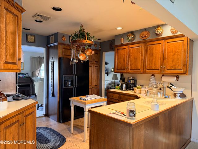 51 Adams Street, Edison, NJ 08820