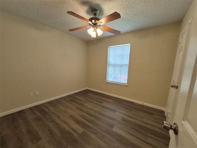 825 Springhill Drive, Burleson, TX 76028