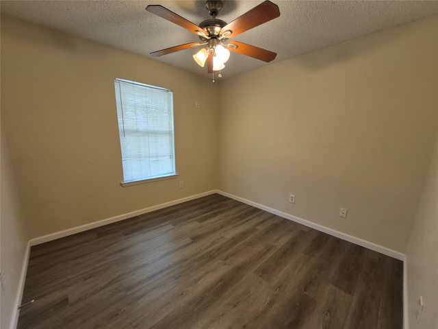 825 Springhill Drive, Burleson, TX 76028