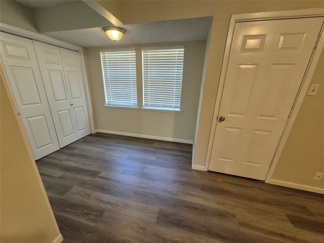825 Springhill Drive, Burleson, TX 76028