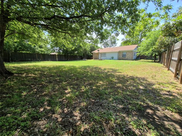 825 Springhill Drive, Burleson, TX 76028