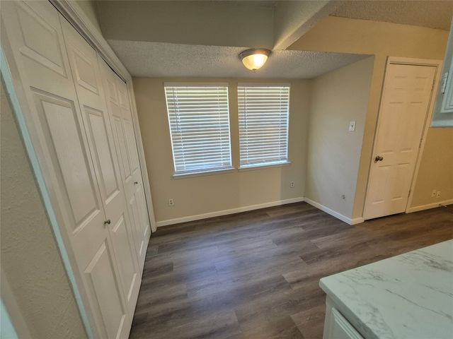 825 Springhill Drive, Burleson, TX 76028