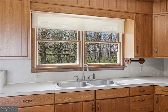 891 PAYNE RD, Winchester, VA 22603