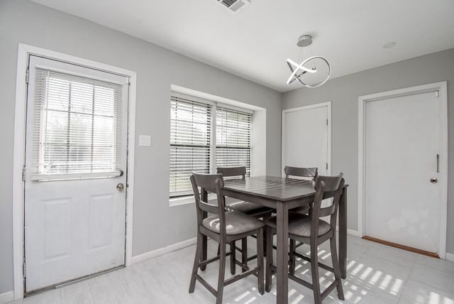 6817 Hendon Lane, Houston, TX 77074