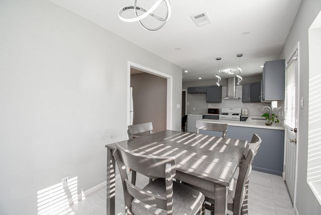 6817 Hendon Lane, Houston, TX 77074