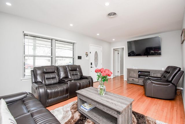 6817 Hendon Lane, Houston, TX 77074