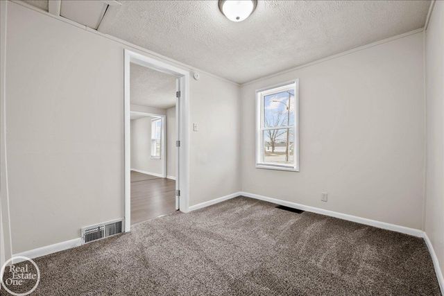 1404 Water Street, Port Huron, MI 48060