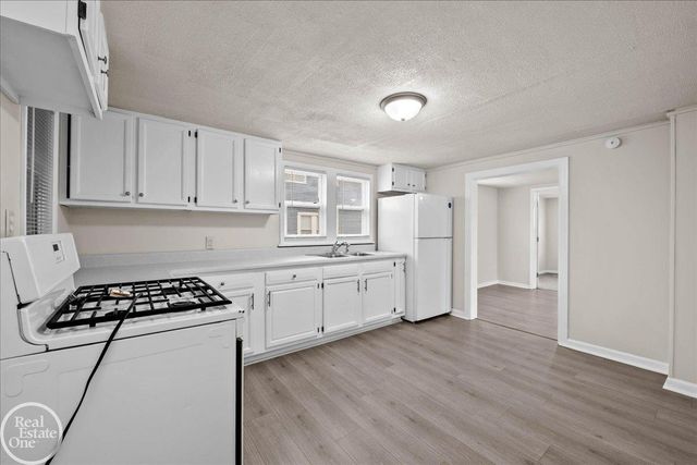 1404 Water Street, Port Huron, MI 48060