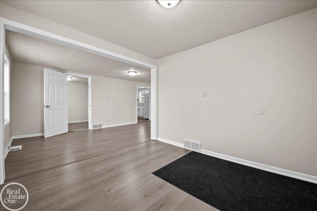 1404 Water Street, Port Huron, MI 48060