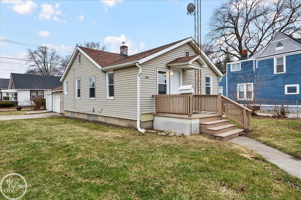 1404 Water Street, Port Huron, MI 48060