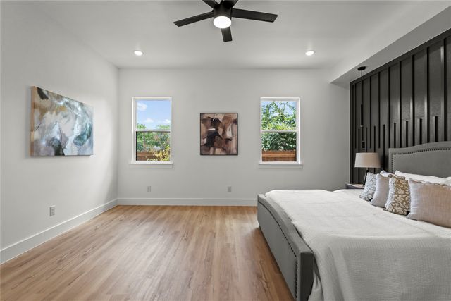 404 Cleaves Street, Dallas, TX 75203