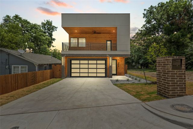 404 Cleaves Street, Dallas, TX 75203