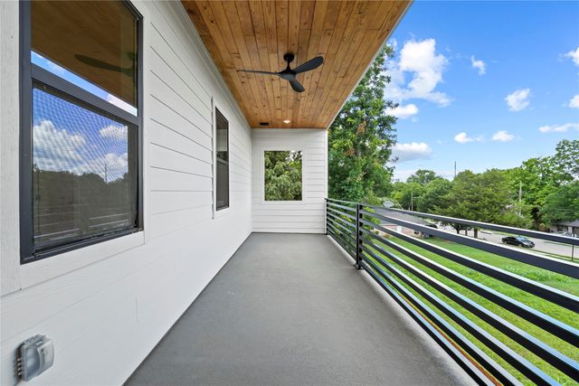 404 Cleaves Street, Dallas, TX 75203