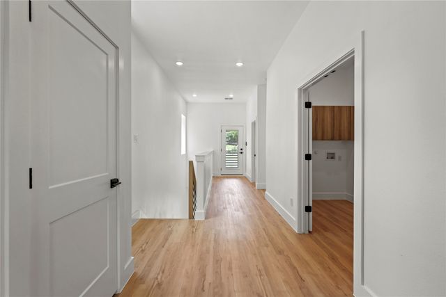 404 Cleaves Street, Dallas, TX 75203