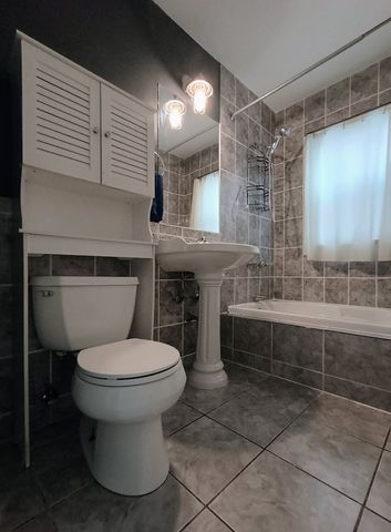 3905 N Odell Avenue, Chicago, IL 60634