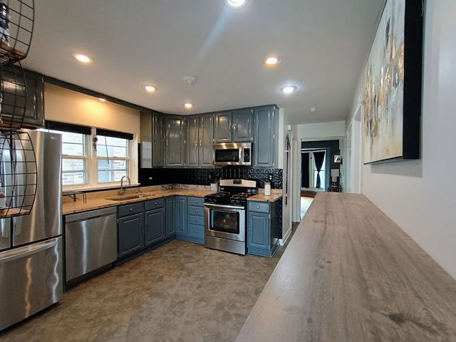 3905 N Odell Avenue, Chicago, IL 60634