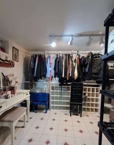 3905 N Odell Avenue, Chicago, IL 60634