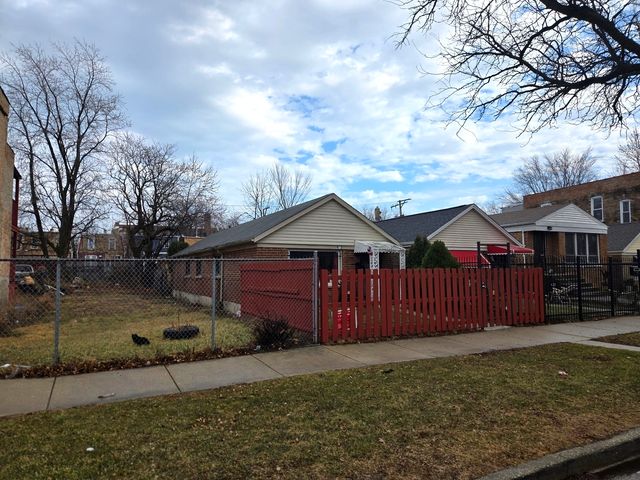 623 N Christiana Avenue, Chicago, IL 60624