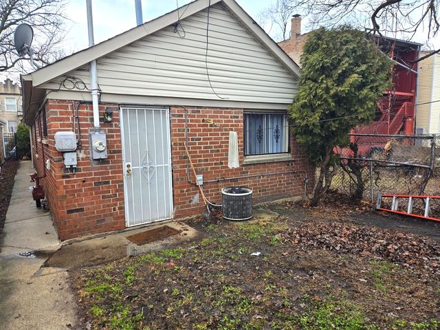 623 N Christiana Avenue, Chicago, IL 60624