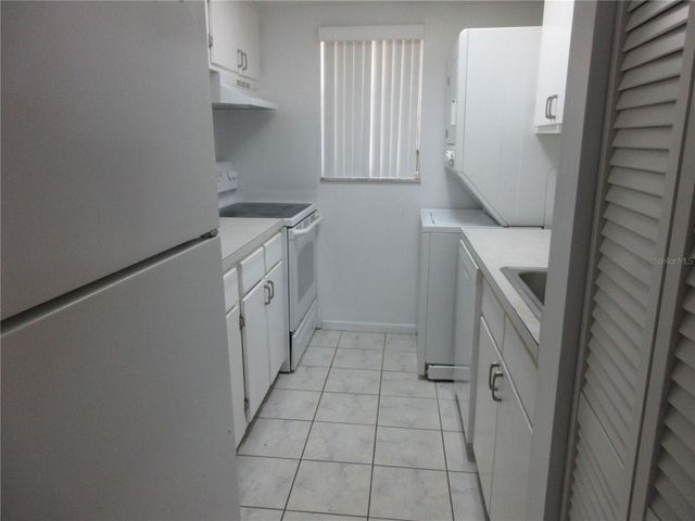 2410 SE 16TH AVENUE H, Ocala, FL 34471