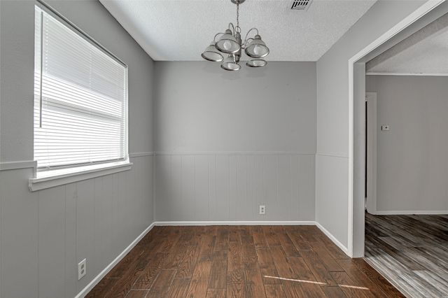 228 Lester Street, Burleson, TX 76028