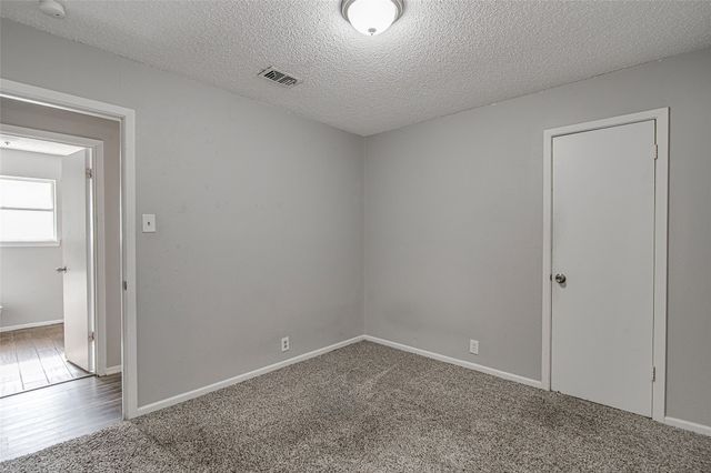 228 Lester Street, Burleson, TX 76028