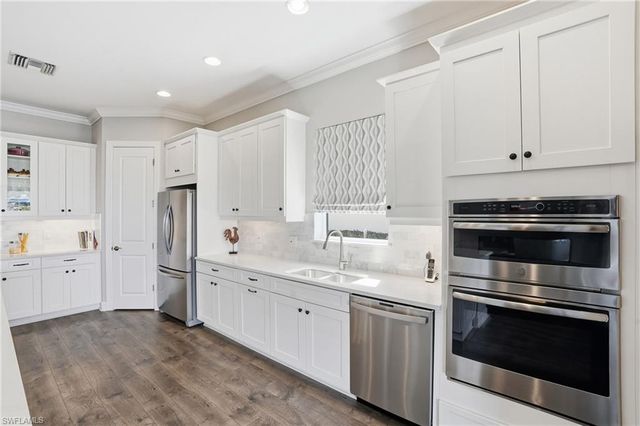 9489 Montelanico LOOP, Naples, FL 34119