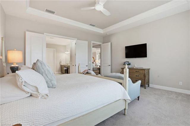 9489 Montelanico LOOP, Naples, FL 34119