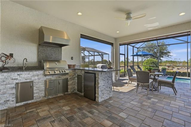 9489 Montelanico LOOP, Naples, FL 34119