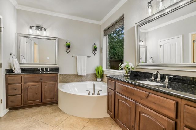 343 Drury LN, Austin, TX 78737