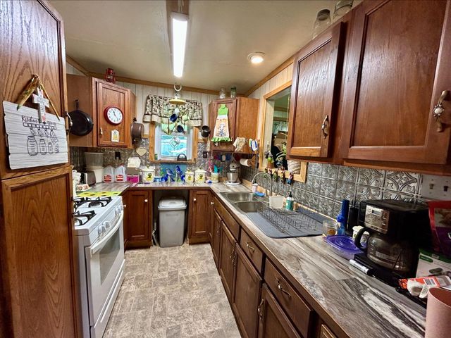 18781 Private Drive 1145, Ava, MO 65608