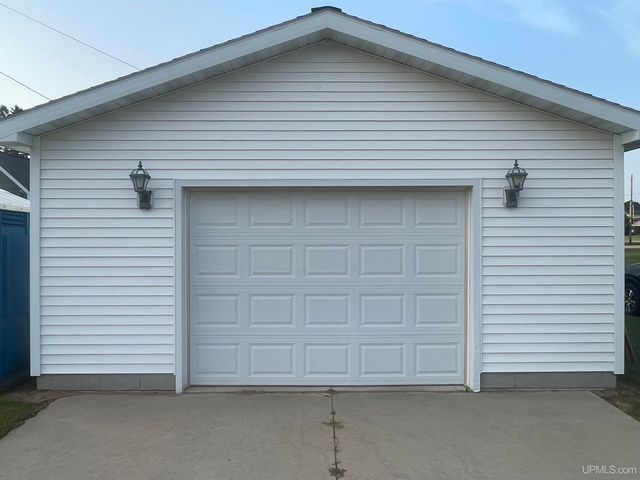 7865 Michigan Street, Rapid River, MI 49878