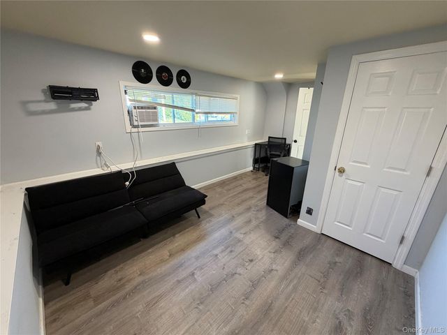 364 Broadway, Port Jefferson, NY 11776