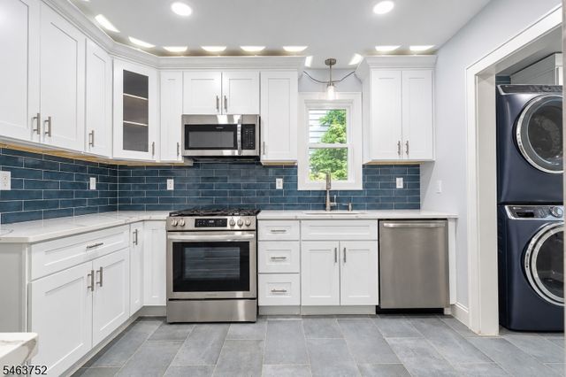 419 Locust St, Roselle Park Boro, NJ 07204