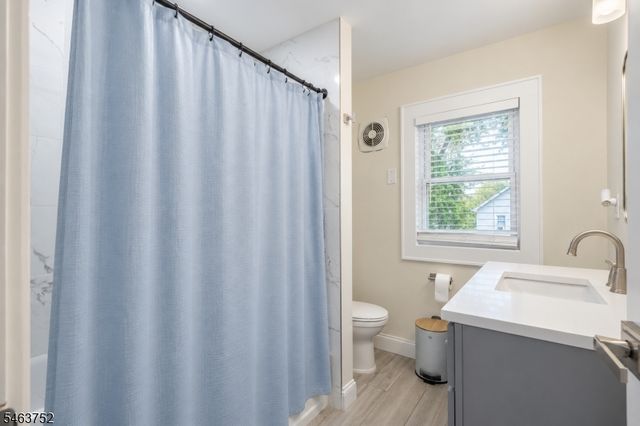419 Locust St, Roselle Park Boro, NJ 07204