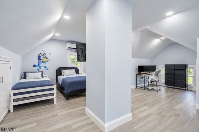 419 Locust St, Roselle Park Boro, NJ 07204