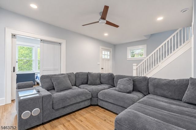 419 Locust St, Roselle Park Boro, NJ 07204