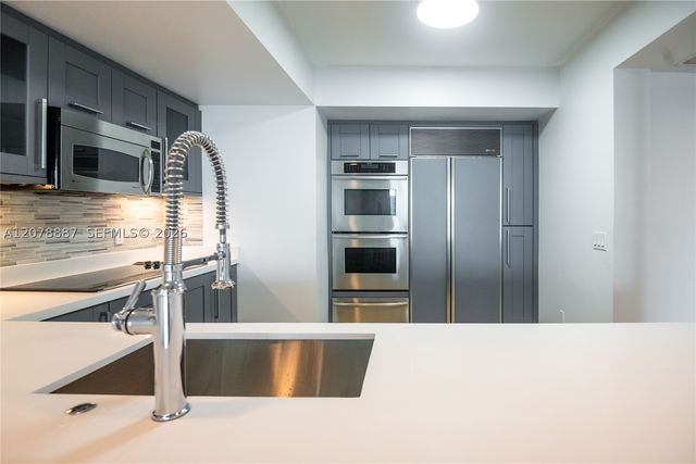 3301 NE 183rd St 1105, Aventura, FL 33160