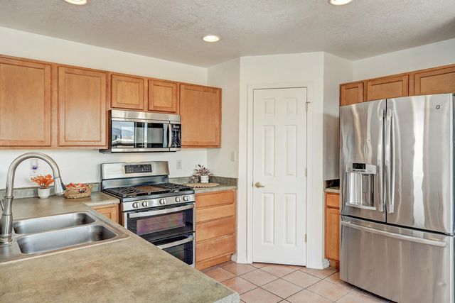 1304 Penasco Road NE, Rio Rancho, NM 87144