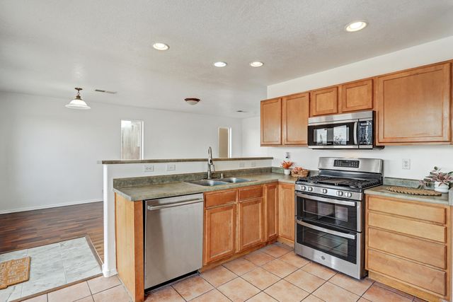 1304 Penasco Road NE, Rio Rancho, NM 87144