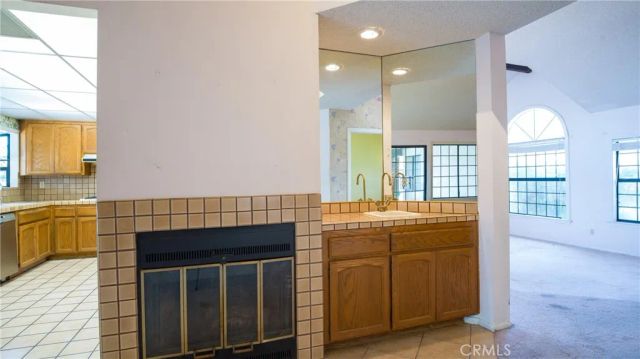 737 Dover, San Bernardino, CA 92407