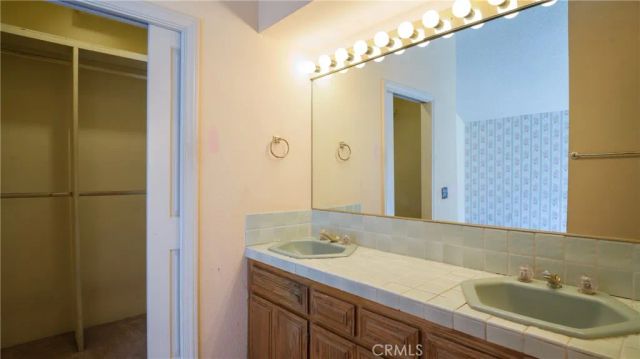 737 Dover, San Bernardino, CA 92407