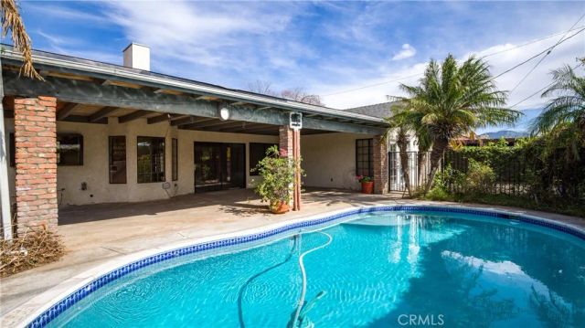 737 Dover, San Bernardino, CA 92407