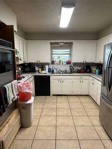 101 Burton Place, Edmond, OK 73013
