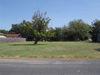305 E Post Office Street, Weimar, TX 78962